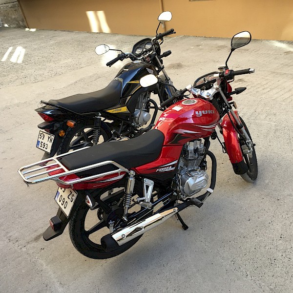 A1 ve A2 sınıfı ehliyet eğitim motosikleti